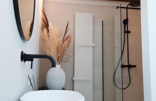 Bathmen Bed & Breakfast | Relaxing Wellness Blij Blij Suite with Spa & Hot Tub