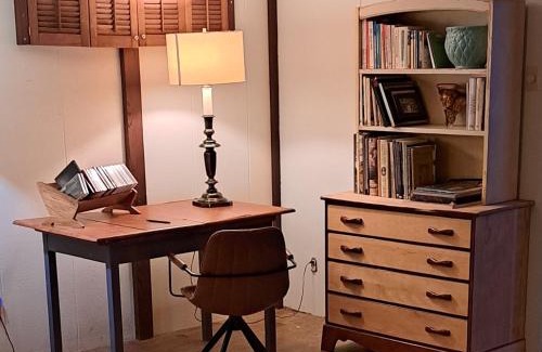 Mauricie Bed & Breakfast | Discover Libération TR: Pool with Kitchen Amenities