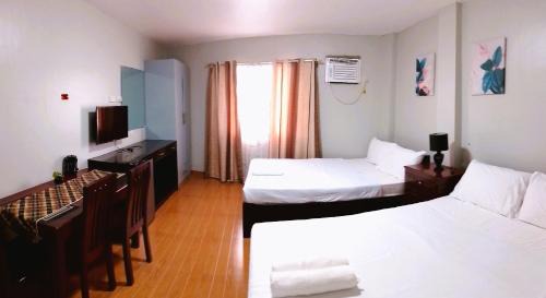 Tagbilaran Hotel | Experience Comfort at Felli's Guest House - Pet Friendly Stay