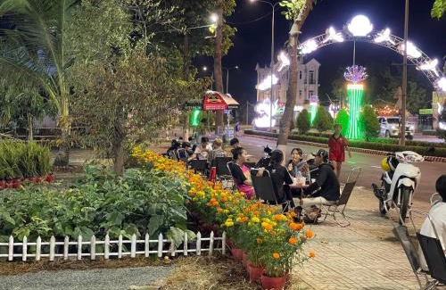 Tam Nong Hotel | Pet-Friendly Getaway at View Hotel-Tràm Chim