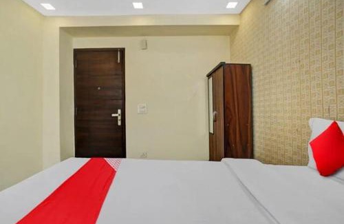 Malviya Nagar House | Welcoming Hotel with Breakfast & Family-Friendly Amenities