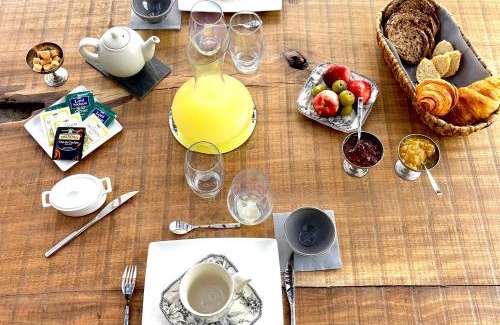 Aytre Bed & Breakfast | Oceanfront Comfort at Ô Simple Plaisir Hotel