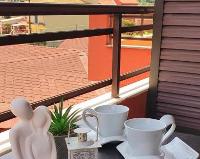 Agios Stefanos Avliotes Apartment | Beach Hub Studios: Pet-Friendly Oasis with Ocean Views