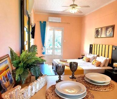 Agios Stefanos Avliotes Apartment | Beach Hub Studios: Pet-Friendly Oasis with Ocean Views