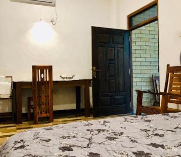 Habaraduwa Apartment | Discover Siri Villa: Family & Pet-Friendly Retreat Awaits