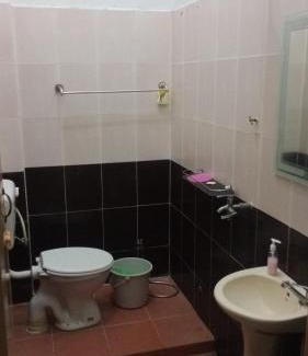 Kampung Bukit Bunga Hotel | Budget-Friendly D' Bunga Hotel Bukit Bunga - Family Welcoming