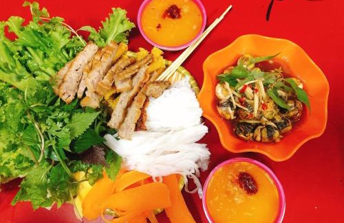 Hoa Lu House | Discover Truong Son Homestay: Family-Friendly Retreat