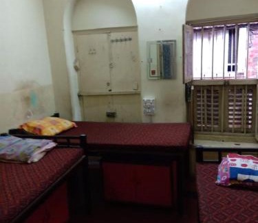 Bhowanipore Apartment | Comfortable PG Accommodation for Men in Bhawanipore