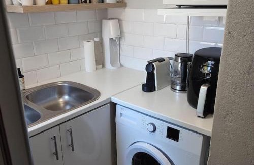 Lakeside Apartment | Pet-Friendly Klein Aurora: Ideal for Families on a Budget