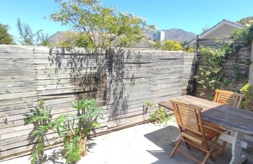 Lakeside Apartment | Pet-Friendly Klein Aurora: Ideal for Families on a Budget