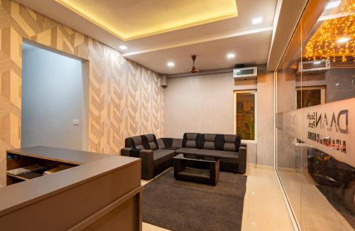 Ernakulam South Hotel | Budget-Friendly Comfort at DAAN South Park with Breakfast