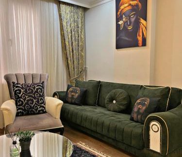 Bakırkoy Apartment | Convenient Stay at The Pashaam Suit Bakırköy with Kitchen