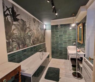 Ecueille House | Family-Friendly Retreat at La Grenouillère with Kitchen Access