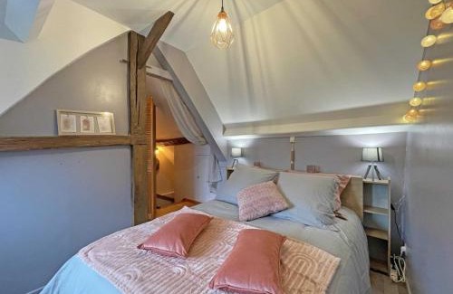 La Foret-Auvray House | Cozy Gîte Putanges-le-Lac: Ideal for Families and Pets