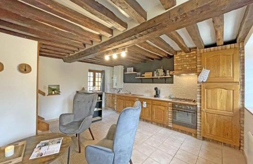 La Foret-Auvray House | Cozy Gîte Putanges-le-Lac: Ideal for Families and Pets