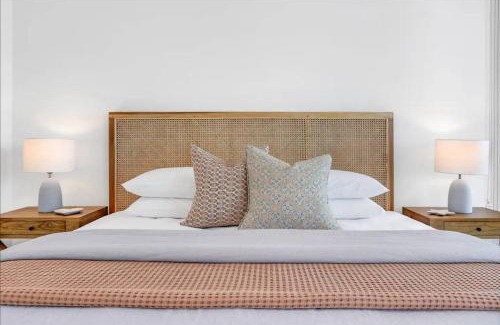 Broadbeach Apartment | Signature Oceanview Resort with Inviting Amenities Awaits