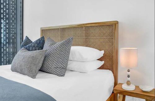 Broadbeach Apartment | Signature Oceanview Resort with Inviting Amenities Awaits