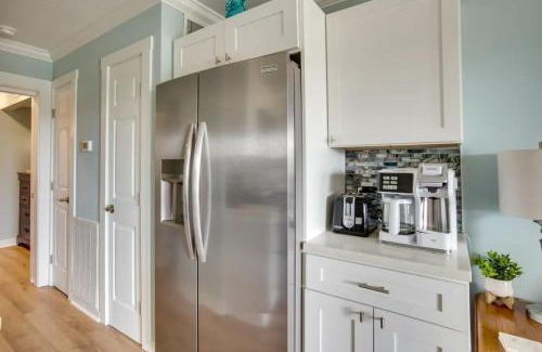Folly Field Apartment | Oceanfront Condo Getaway: Serenity By The Sea Awaits