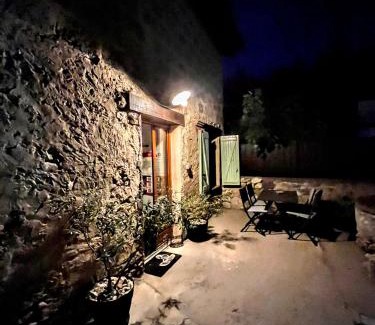 Barbaste House | Idyllic Retreat at L'or et des Landes with Pool & Views