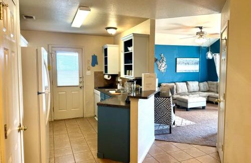 Killeen House | Family-Friendly Casa Nicholas with Spacious Yard & Kitchen
