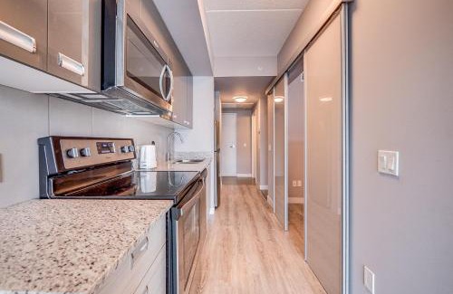Waterloo Apartment | Eco-Friendly 1 Bedroom Condo in Waterloo - Pet Friendly Stay