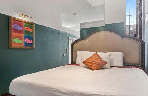 H Street Corridor Apartment | Relax in The Art Suite with Private Hot Tub - Capitol Hill