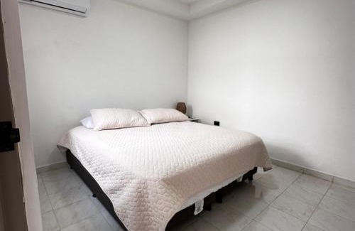 Guadalajara de Buga Apartment | Family-Friendly Casa con Garaje in Buga - Valle, Rated 10/10