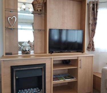 Barnstaple Resort | Endless Summer: Family-Friendly Escape with Kitchen Amenities