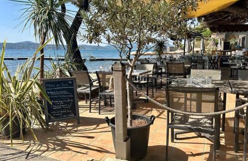 Sainte-Maxime House | Beachfront Mas l'Amoroso: Family & Pet Friendly Retreat