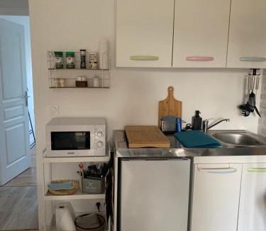 Thorigny-sur-Marne House | Family-Friendly Studio with Large Garden & Pet Amenities