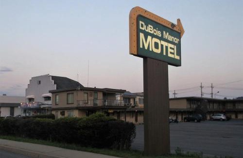 DuBois Hotel | Family-Friendly DuBois Manor Motel by OYO Awaits You