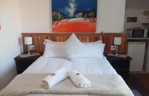 Schweizer-Reineke House | Top-Rated Sweet Dreams Guest House for Families in Schweizer Reneke