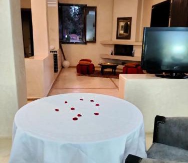 Annakhil House | Discover Domaine Diamant Bleu: Family-Friendly Getaway