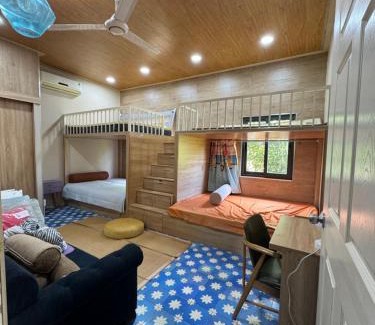Long Ho House | Enjoy Lọ Lem Home Stay with Pool and Breakfast Included