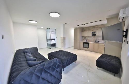 Haifa Apartment | Seaside Ocean Suite with Private Beach Access and Hot Tub
