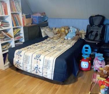 Goussainville House | Family-Friendly Retreat at Hélène et Robert Hotel