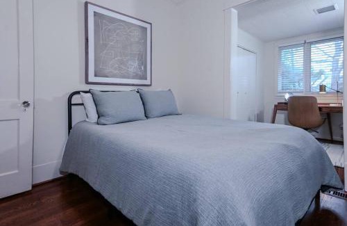 Southwest Raleigh House | Central & Cozy Retreat with Backyard and Pet-Friendly Perks