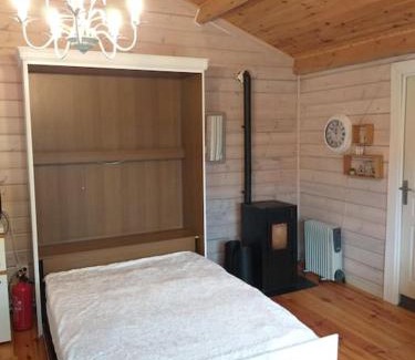 Philippeville Ski Chalet | Cozy Petit Chalet with Garden - Perfect for Families & Pets