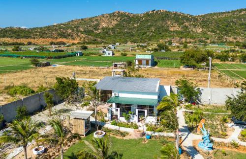 Ninh Hai Hotel | Budget-Friendly Stay at Chilli Fields with Kitchen & Kids' Area
