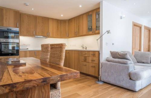 Inverkeithing Apartment | Cozy Flat Just 20 Minutes from Edinburgh - Family-Friendly Stay