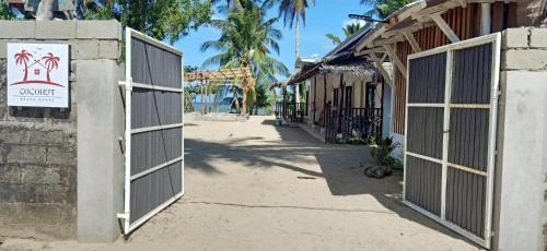 El Nido House | Beachfront Bliss at CocoHut Beach House - Rated 9/10