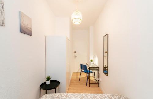 El Raval Bed & Breakfast | Experience Comfort at Ferlandina with Kitchen Amenities