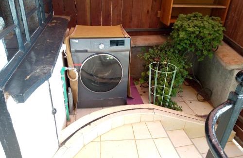 Runda Apartment | Charming Guest Wing in Runda with Pool & Pet Friendly
