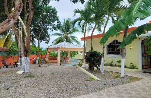 Rio San Juan House | Villa Familiar en Río San Juan: Wifi, BBQ & Pool Access
