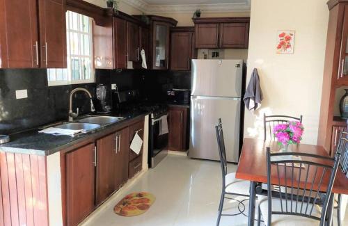 Rio San Juan House | Villa Familiar en Río San Juan: Wifi, BBQ & Pool Access