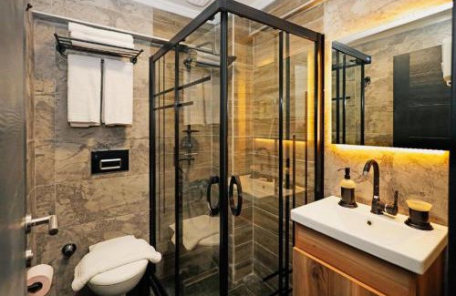 Arnavutkoy Hotel | Grand Victory Otel: Family-Friendly Retreat for All
