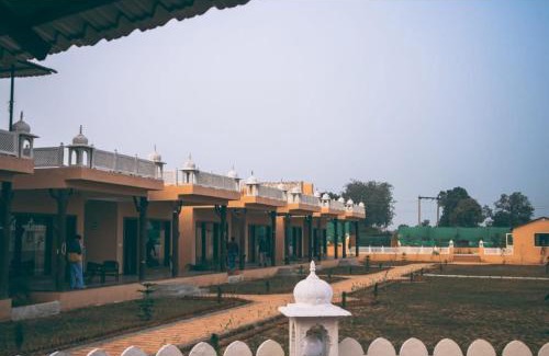 Sawai Madhopur Resort | Ranthambhore Pride: Family-Friendly Retreat with Pool & Dining