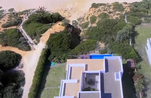 Cabo Roche House | Casa Onaco: Relaxing Retreat with Ocean Views & Pool