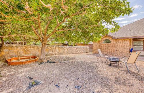 El Paso House | Spacious 3-Bedroom House with King Bed and Huge Backyard