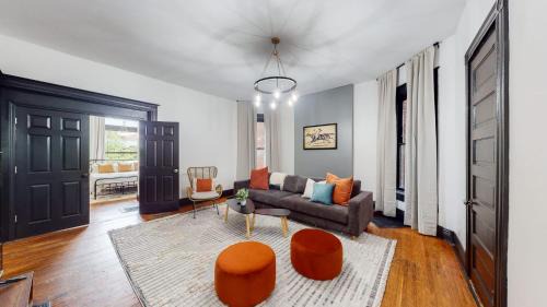 Old Louisville House | Spacious 6-Bedroom Retreat Steps from Churchill Downs